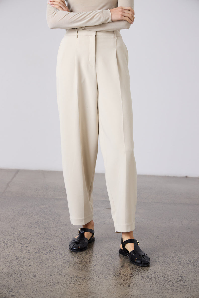 Britta Barrel Leg Trouser