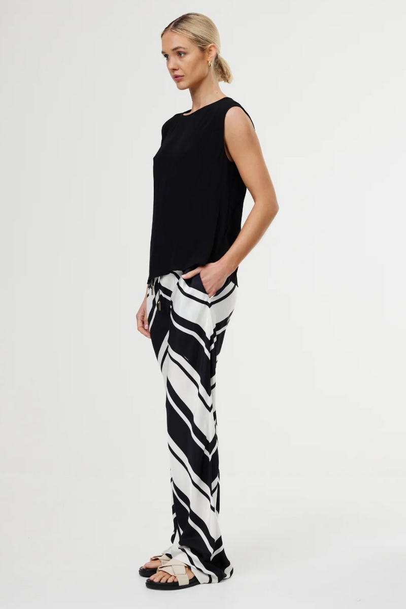 Luisa Pant - Chevron