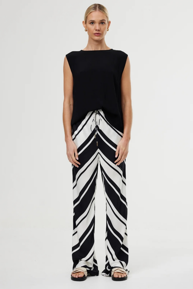 Luisa Pant - Chevron